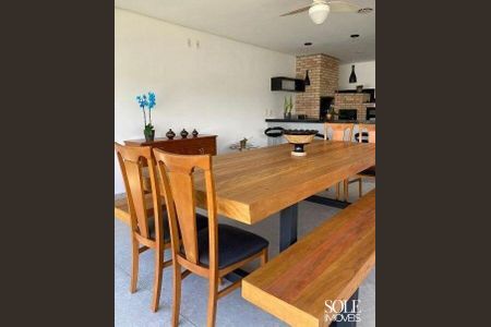 Casa de condomínio à venda com 517m², 3 quartos e 3 vagas