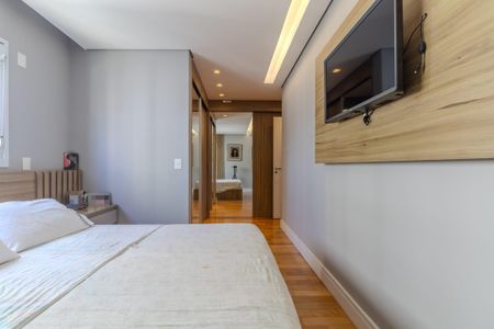 Apartamento à venda com 136m², 2 quartos e 3 vagas
