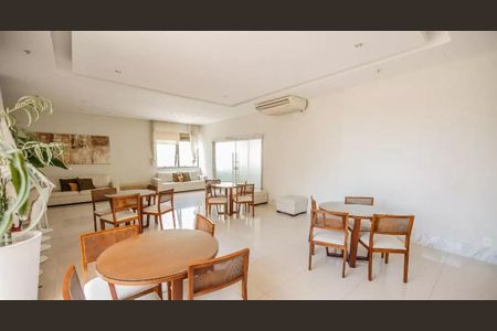 Apartamento à venda com 4 quartos, 300m² em Icaraí, Niterói