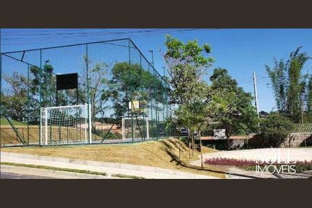 Casa de condomínio à venda com 300m², 3 quartos e 4 vagas