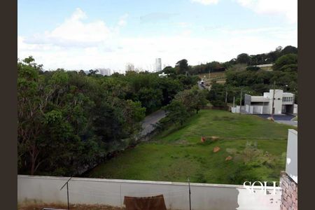 Casa de condomínio à venda com 300m², 3 quartos e 4 vagas