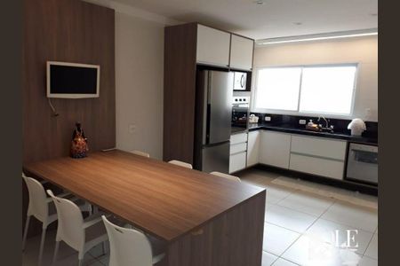 Casa de condomínio à venda com 300m², 3 quartos e 4 vagas