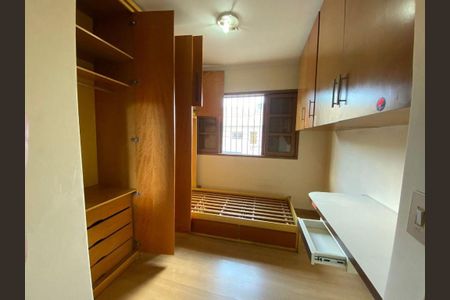 Casa à venda com 3 quartos, 161m² em Vila Eldizia, Santo André