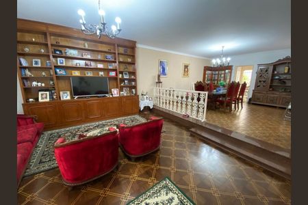 Casa à venda com 3 quartos, 260m² em Santa Maria, São Caetano do Sul