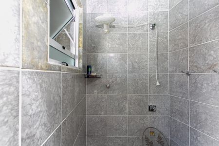 Casa à venda com 225m², 3 quartos e 4 vagasBanheiro 2