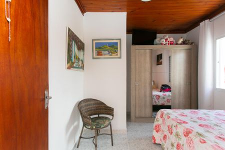 Casa à venda com 225m², 3 quartos e 4 vagasQuarto 2