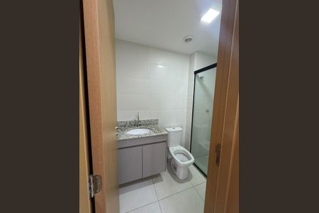 Banheiro de apartamento para alugar com 2 quartos, 57m² em Setor Central, Goiânia
