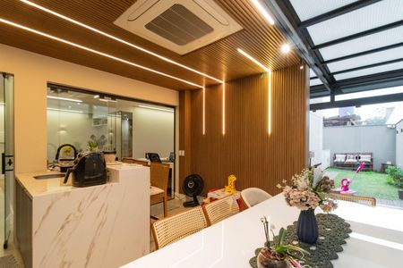 Apartamento à venda com 140m², 2 quartos e 2 vagasÁrea gourmet