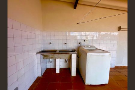 Casa para alugar com 258m², 3 quartos e 6 vagasÁrea de Serviço