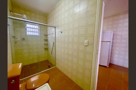 Casa para alugar com 258m², 3 quartos e 6 vagasBanheiro 2