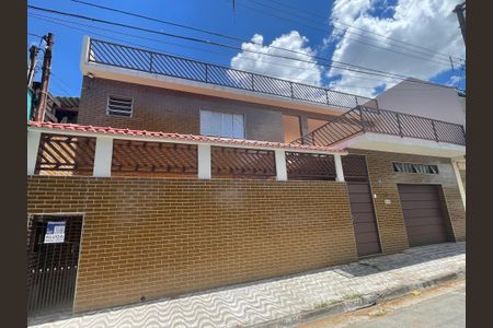 Casa para alugar com 258m², 3 quartos e 6 vagasPlaca instalada na fachada do imóvel 