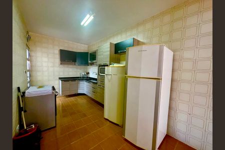 Casa para alugar com 258m², 3 quartos e 6 vagasCozinha