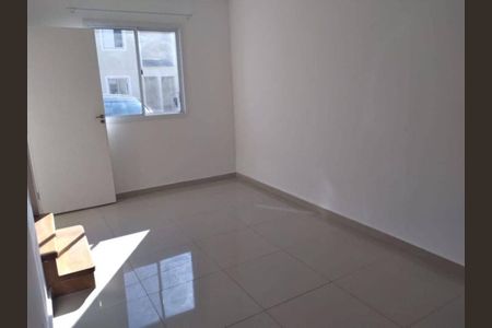 Casa de Condomínio para alugar com 2 quartos, 68m² em Jardim Colonia, Jacareí