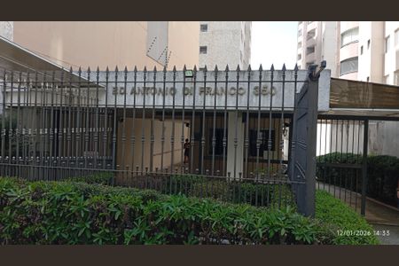 Apartamento para alugar com 95m², 2 quartos e 1 vaga Apartamento para alugar com 95m², 2 quartos e 1 vagaFachada