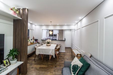 Sala  de apartamento à venda com 4 quartos, 105m² em Jardim Tupanci, Barueri