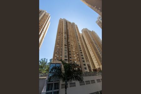 Apartamento à venda com 105m², 4 quartos e 2 vagasFachada