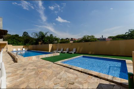 Apartamento para alugar com 35m², 2 quartos e sem vagaÁrea comum - Piscina