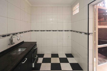 Casa para alugar com 80m², 2 quartos e sem vaga