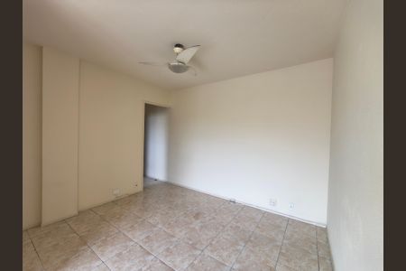 Apartamento à venda com 70m², 2 quartos e 1 vagaSala
