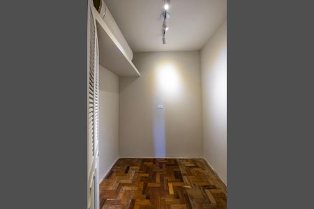 Apartamento à venda com 115m², 3 quartos e 2 vagas Apartamento à venda com 115m², 3 quartos e 2 vagasSuíte