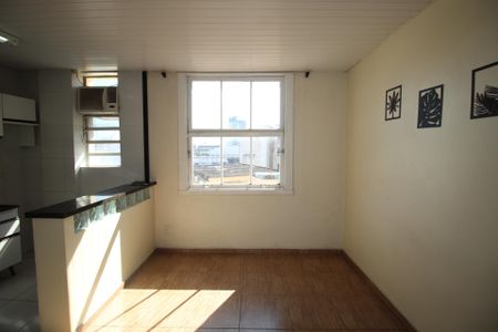 Sala de apartamento para alugar com 2 quartos, 50m² em São Geraldo, Porto Alegre