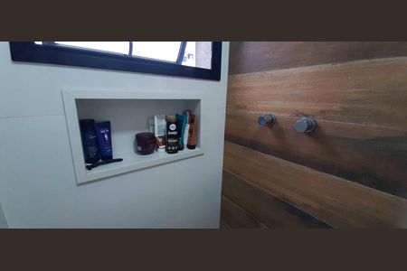 Apartamento à venda com 62m², 2 quartos e 2 vagas Apartamento à venda com 62m², 2 quartos e 2 vagasBanheiro da Suíte