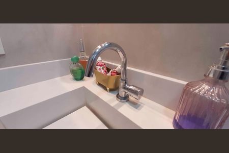 Apartamento à venda com 62m², 2 quartos e 2 vagas Apartamento à venda com 62m², 2 quartos e 2 vagasBanheiro Social