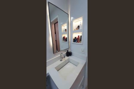 Apartamento à venda com 62m², 2 quartos e 2 vagas Apartamento à venda com 62m², 2 quartos e 2 vagasBanheiro da Suíte