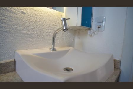 Apartamento para alugar com 50m², 2 quartos e 1 vagaBanheiro 