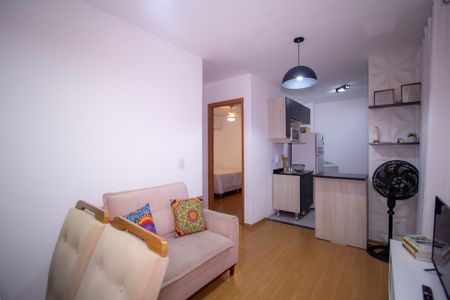 Sala de apartamento para alugar com 2 quartos, 42m² em Vila Lage, São Gonçalo