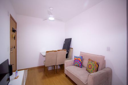 Sala de apartamento para alugar com 2 quartos, 42m² em Vila Lage, São Gonçalo