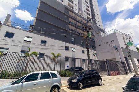 Apartamento para alugar com 47m², 2 quartos e 1 vaga Apartamento para alugar com 47m², 2 quartos e 1 vagaFachada