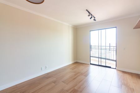 Sala de apartamento para alugar com 3 quartos, 61m² em Km 18, Osasco