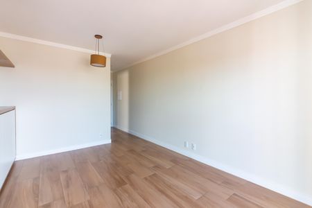 Sala  de apartamento para alugar com 3 quartos, 61m² em Km 18, Osasco