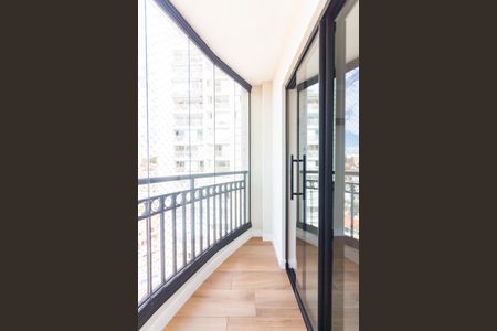 Sacada de apartamento para alugar com 3 quartos, 61m² em Km 18, Osasco