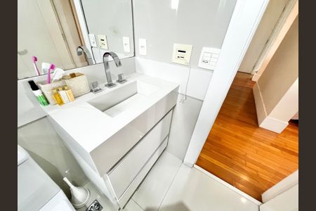 Apartamento para alugar com 133m², 3 quartos e 2 vagasBanheiro 2 da Suíte 1