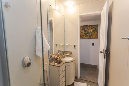 Apartamento para alugar com 150m², 2 quartos e 2 vagasBanheiro Social