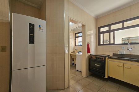 cozinha de apartamento para alugar com 3 quartos, 121m² em Balneario Cidade Atlantica, Guarujá