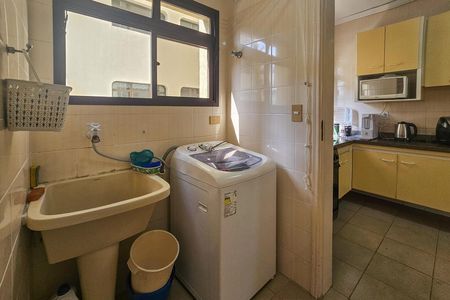 Área de serviço de apartamento para alugar com 3 quartos, 121m² em Balneario Cidade Atlantica, Guarujá