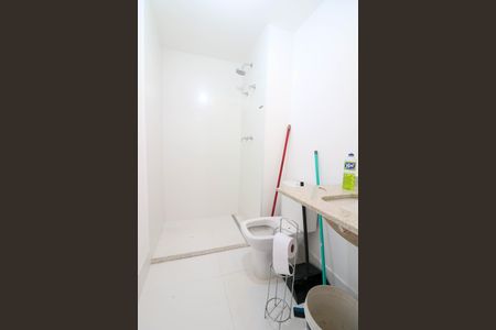 Banheiro de kitnet/studio para alugar com 1 quarto, 25m² em Campo Belo, São Paulo