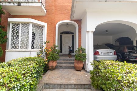 Casa de condomínio à venda com 760m², 5 quartos e 4 vagasFachada