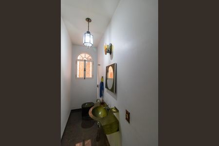 Casa de condomínio à venda com 760m², 5 quartos e 4 vagasLavabo