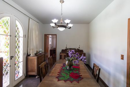 Casa de condomínio à venda com 760m², 5 quartos e 4 vagasCopa