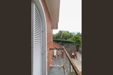 Casa de condomínio à venda com 760m², 5 quartos e 4 vagasSacada do Quarto 01