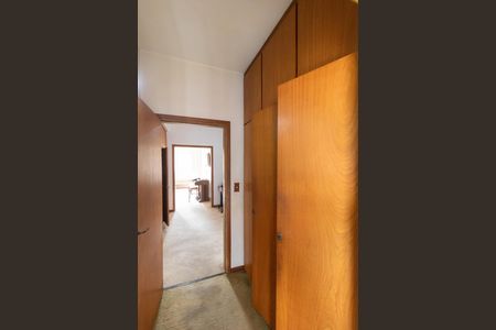 Casa de condomínio à venda com 760m², 5 quartos e 4 vagasCloset da Suíte 02