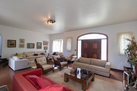 Casa de condomínio à venda com 760m², 5 quartos e 4 vagasSala