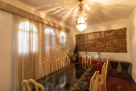 Casa de condomínio à venda com 760m², 5 quartos e 4 vagasSala de jantar