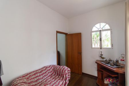 Casa de condomínio à venda com 760m², 5 quartos e 4 vagasQuarto de Serviço