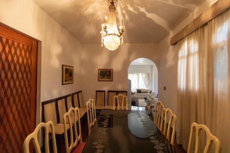 Casa de condomínio à venda com 760m², 5 quartos e 4 vagasSala de jantar