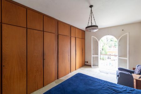 Casa de condomínio à venda com 760m², 5 quartos e 4 vagasSuíte 02